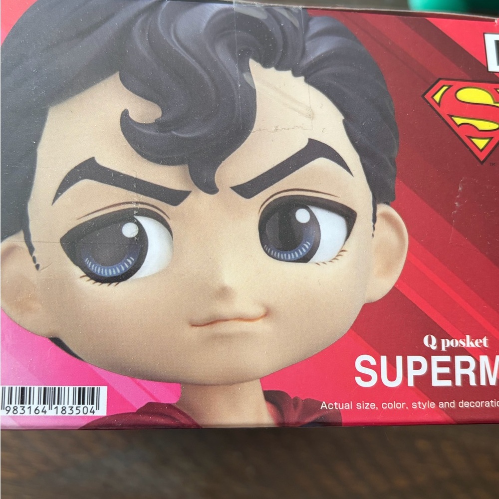Qposket Superman Figure - Red & Blue Box - Picture 4 of 4